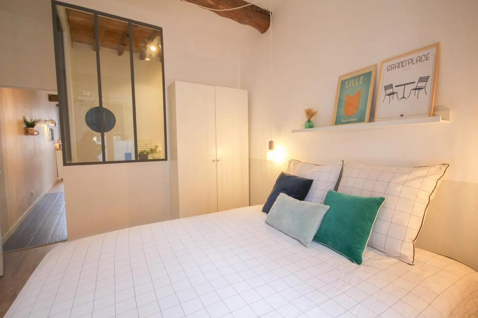 Old Town Apartment With View Lille